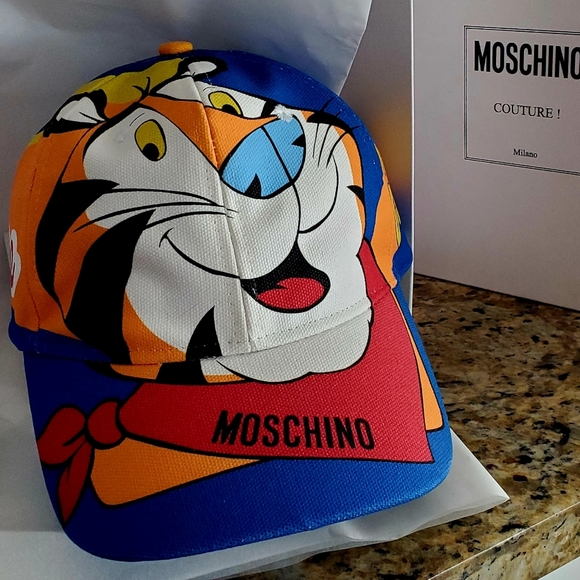 Moschino" Tony the Tiger" cap ,hat Italy,new in box adjusts unisex /tags +699 - Picture 2 of 12